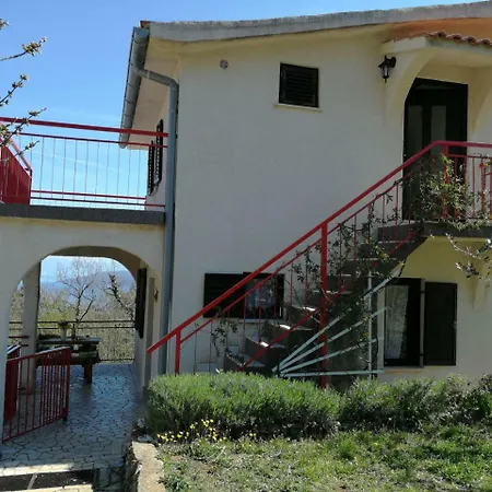Olivetino Apartment